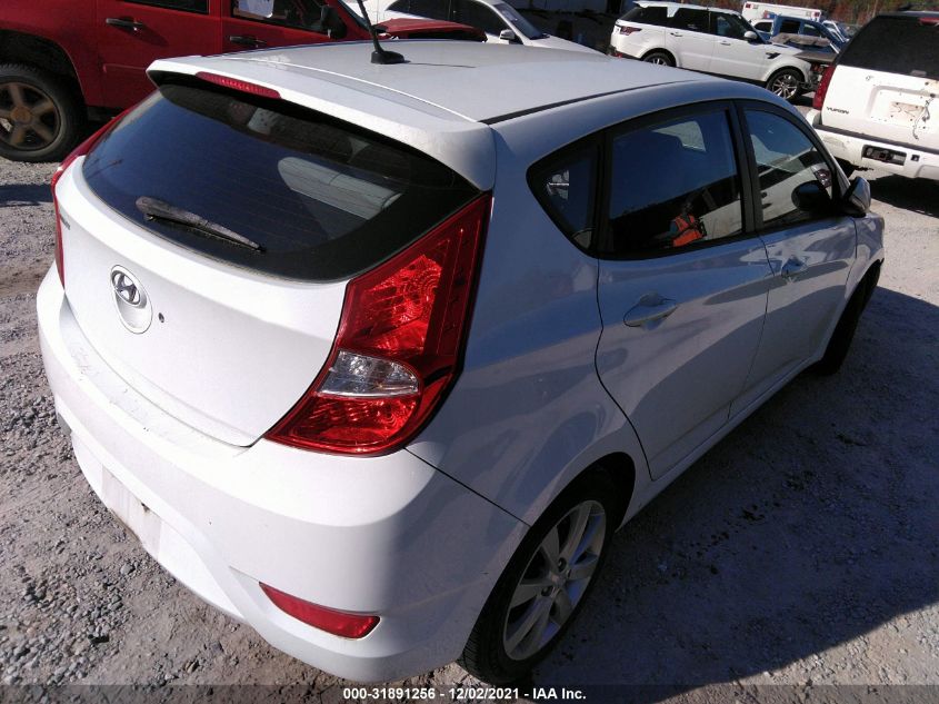 2013 HYUNDAI ACCENT SE KMHCU5AE9DU068963