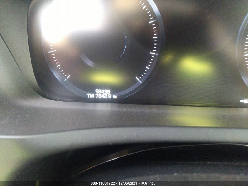 2017 VOLVO XC90 MOMENTUM YV4A22PKXH1162531