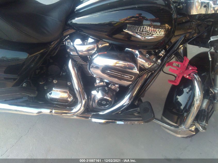 2017 HARLEY-DAVIDSON FLHR ROAD KING 1HD1FBC16HB639405