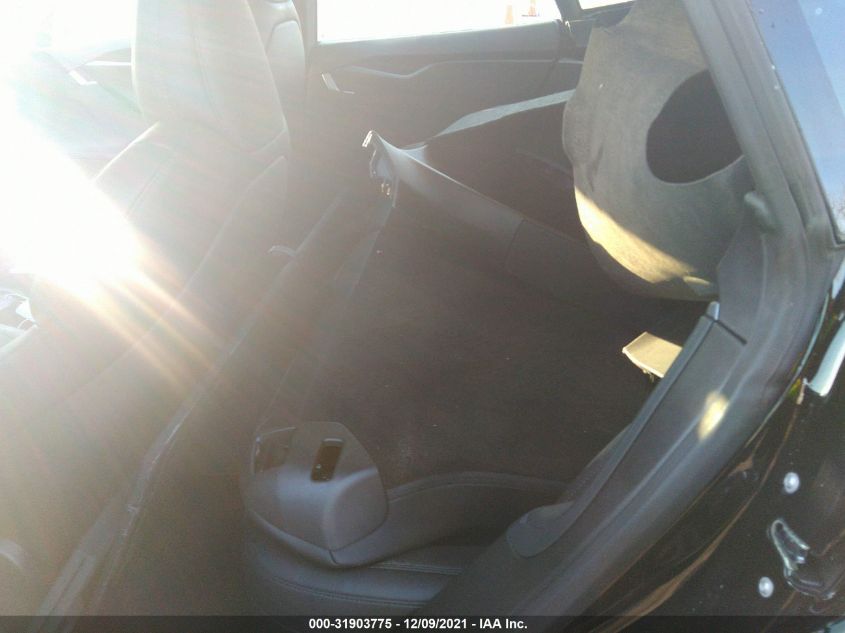 Фото: 5YJSA1E25LF410868 - 8