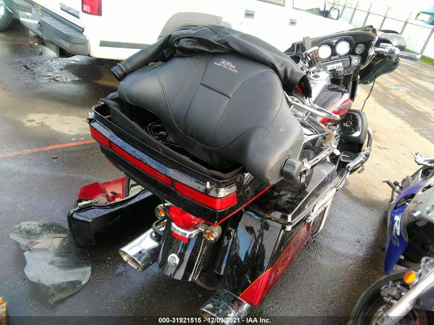2011 HARLEY-DAVIDSON FLHTCUSE6 1HD1PR834BB955652