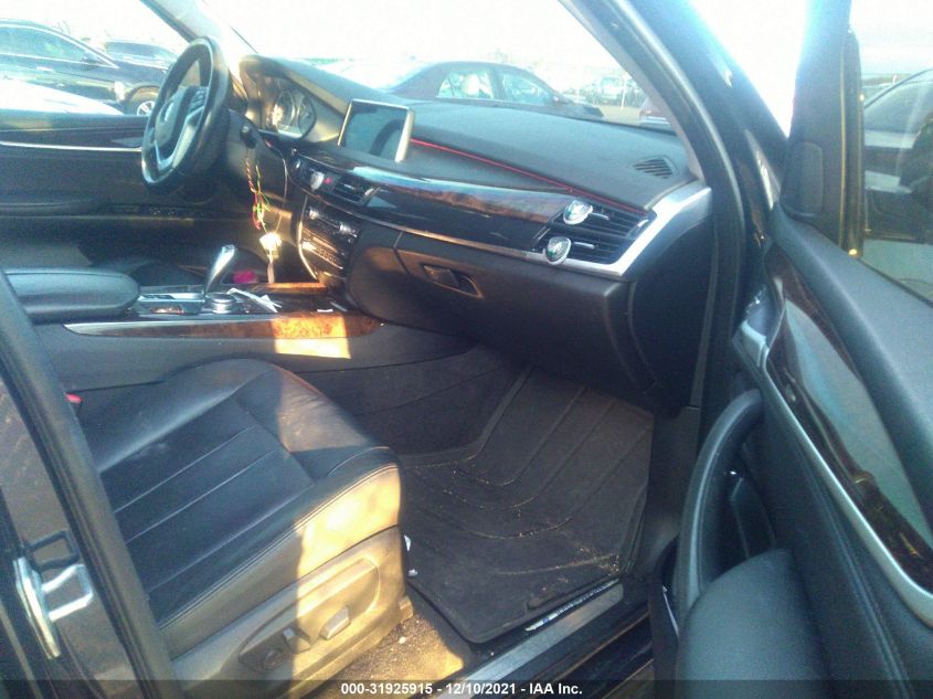 2015 BMW X5 XDRIVE35I 5UXKR0C58F0P07246