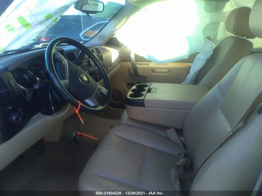 2013 CHEVROLET SILVERADO 1500 LT 3GCPKSE71DG353312