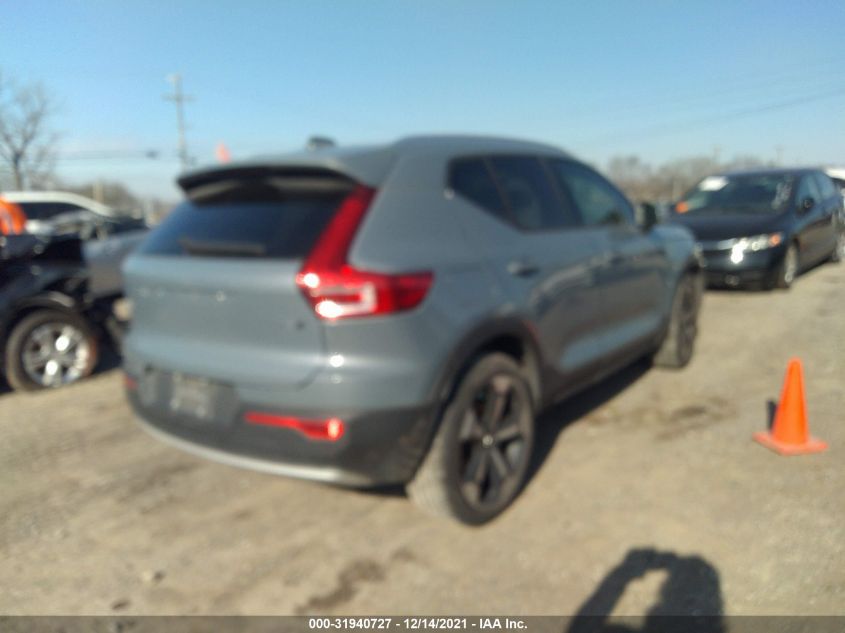 2020 VOLVO XC40 MOMENTUM YV4162UK4L2190823