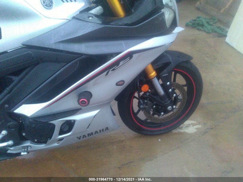2020 YAMAHA YZFR3 A MH3RH18Y5LK003955