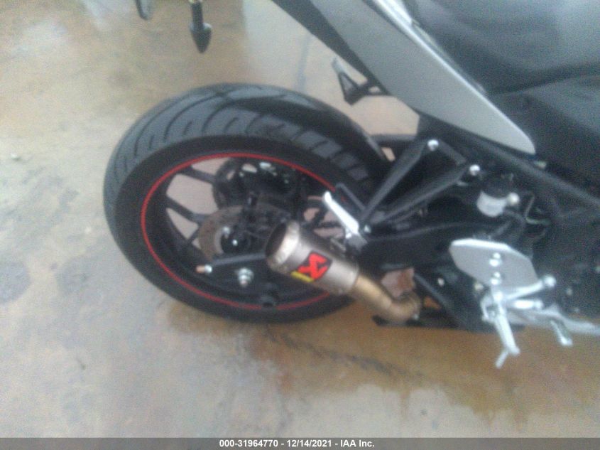 2020 YAMAHA YZFR3 A MH3RH18Y5LK003955