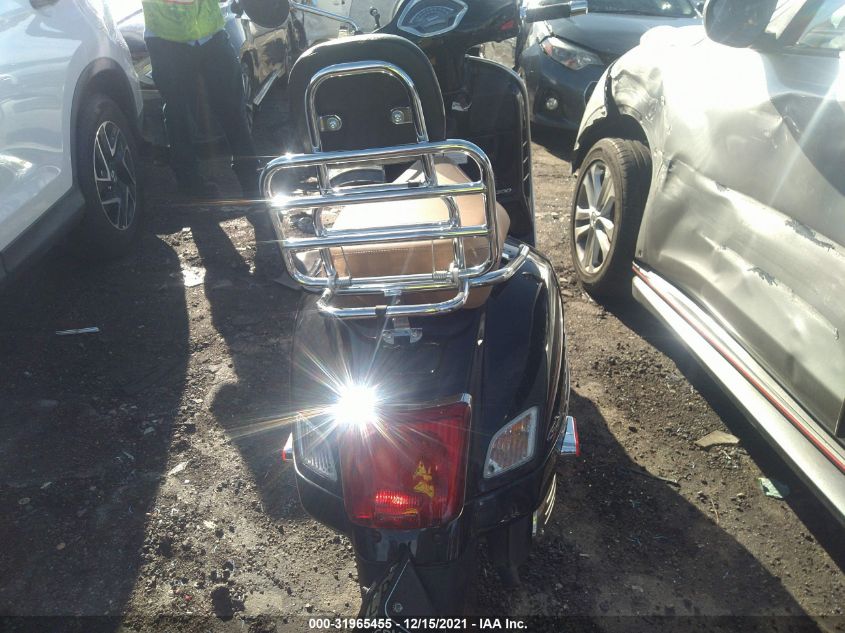 2018 VESPA GTS 300 SUPER ZAPMA39L2J5100102