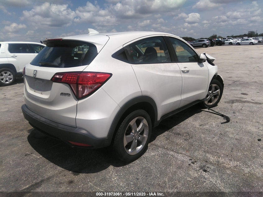 VIN 3CZRU6H38JM726422 2018 HONDA HR-V LX