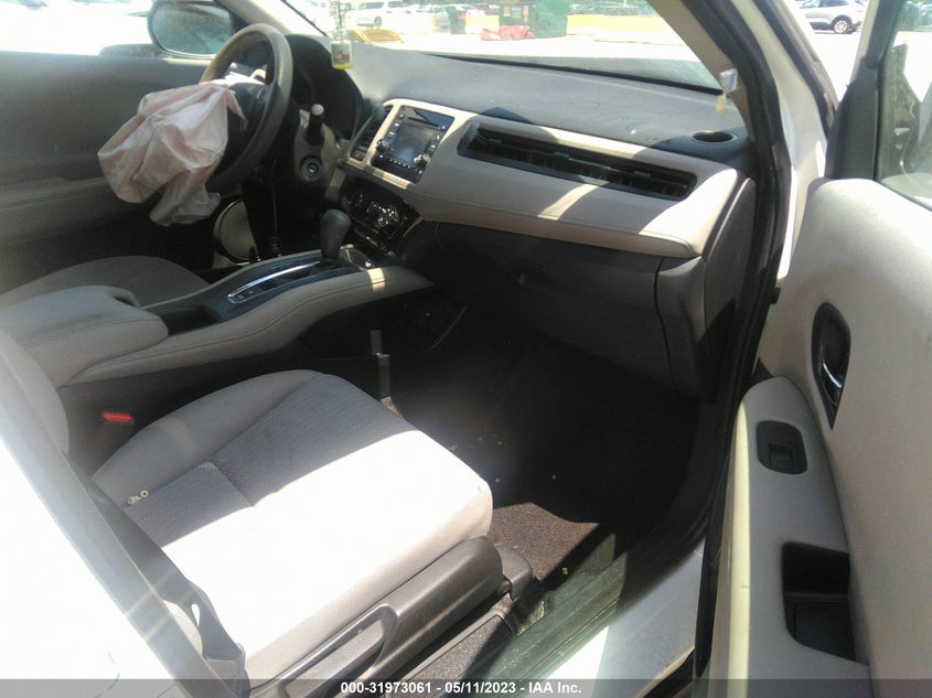 VIN 3CZRU6H38JM726422 2018 HONDA HR-V LX