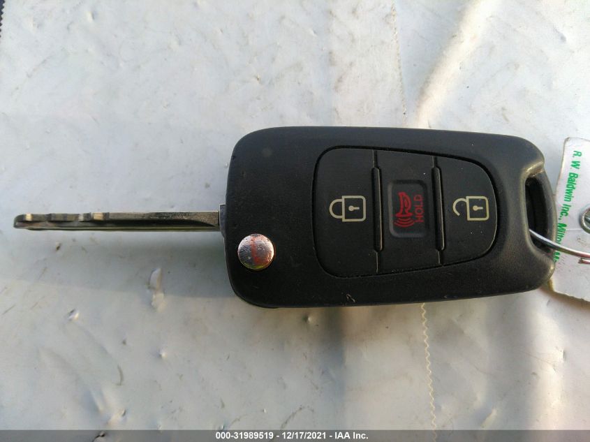 2013 KIA SOUL + KNDJT2A62D7754153