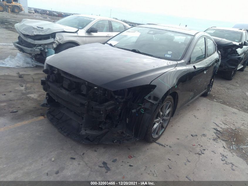 2018 MAZDA MAZDA3 4-DOOR TOURING 3MZBN1V39JM172655