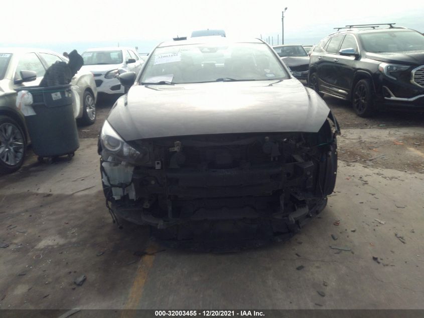 2018 MAZDA MAZDA3 4-DOOR TOURING 3MZBN1V39JM172655