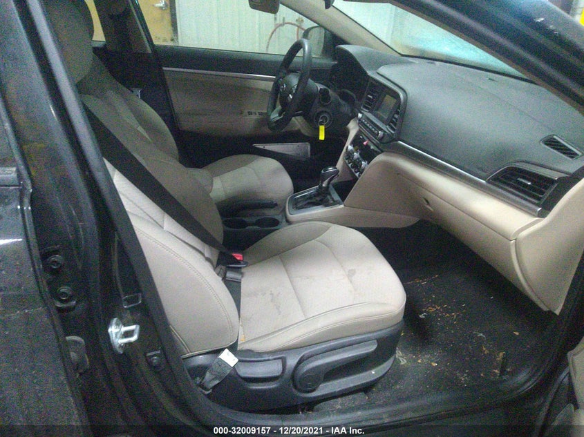 VIN 5NPD74LF2LH498519 2020 HYUNDAI ELANTRA SE