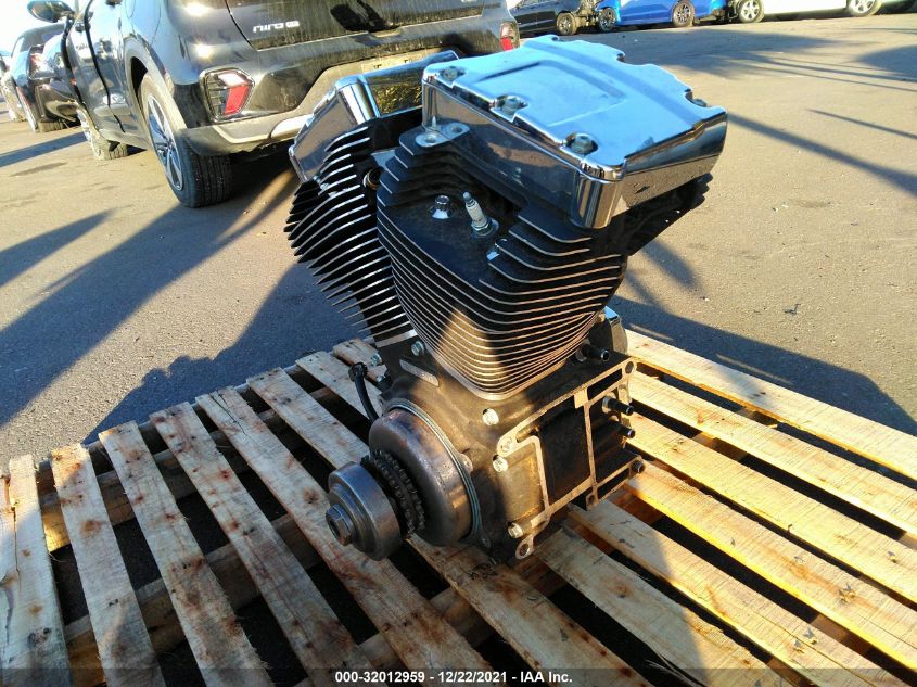2004 HARLEY-DAVIDSON FXDWGI 1HD1GPW384K317611
