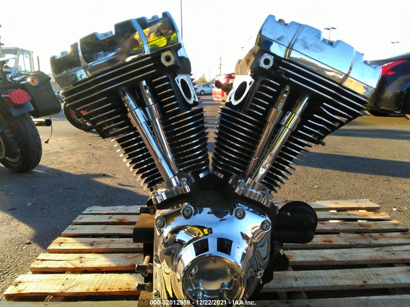 2004 HARLEY-DAVIDSON FXDWGI 1HD1GPW384K317611