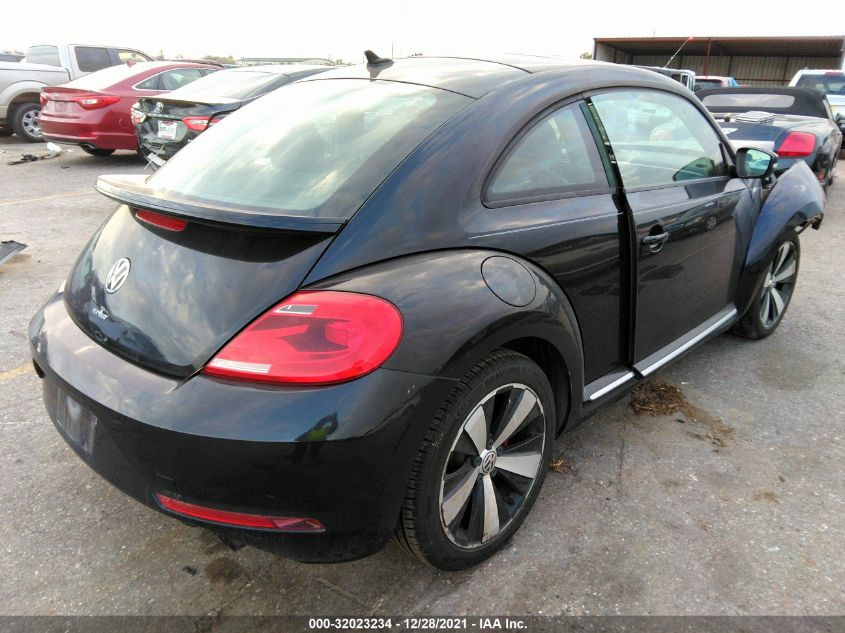 2014 VOLKSWAGEN BEETLE COUPE 2.0T TURBO R-LINE 3VWVS7AT3EM631361