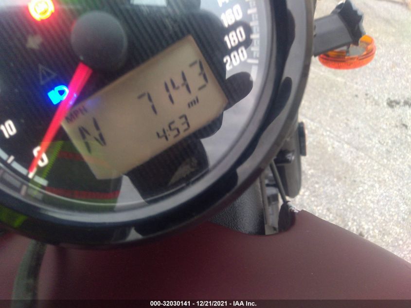 2021 INDIAN MOTORCYCLE CO. SCOUT BOBBER ABS 56KMTA004M3170696
