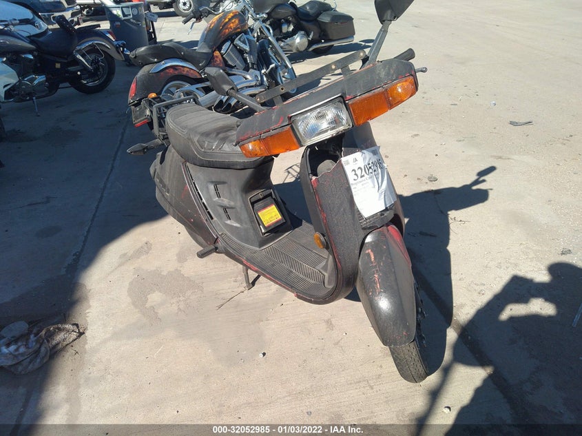 JH2HF010XES107771 HONDA NH80 Photo 1