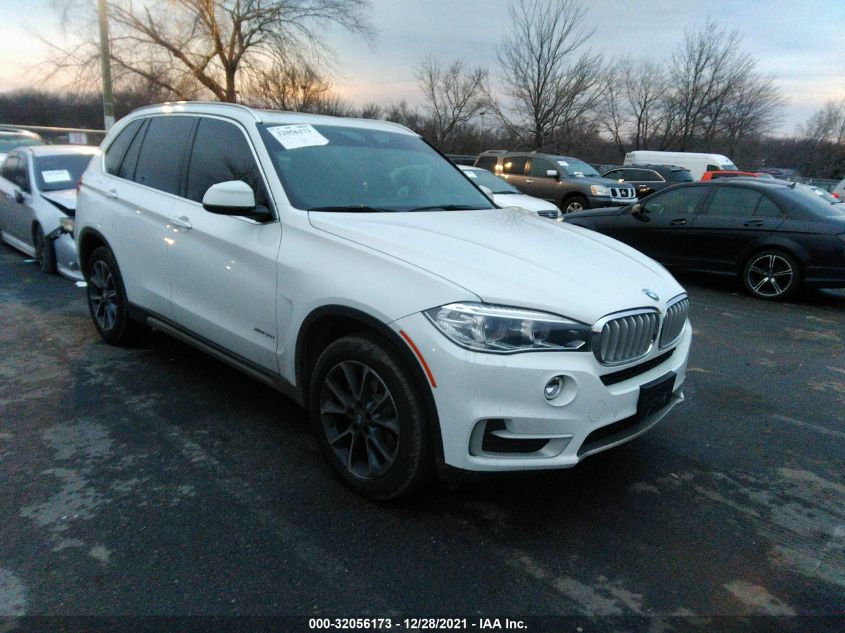 VIN 5UXKR0C51J0X91516 2018 BMW X5 no.1