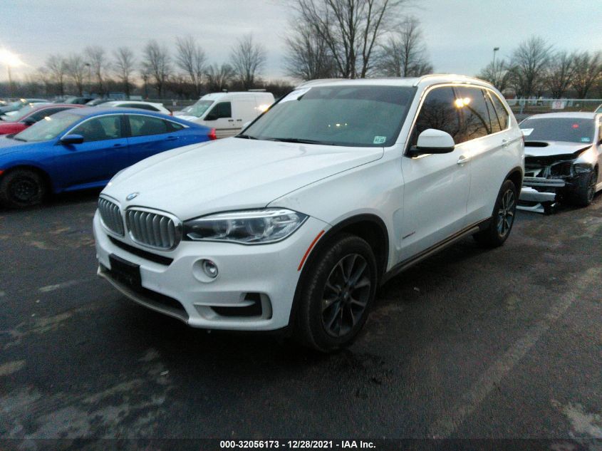 VIN 5UXKR0C51J0X91516 2018 BMW X5 no.2