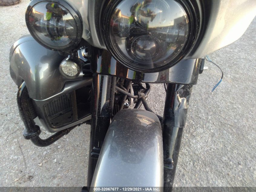 2019 HARLEY-DAVIDSON FLHTKSE 1HD1TEH14KB959140