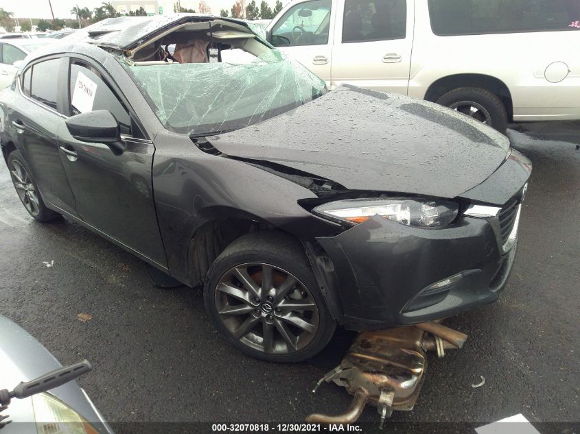 2018 MAZDA MAZDA3 4-DOOR TOURING 3MZBN1V31JM249888