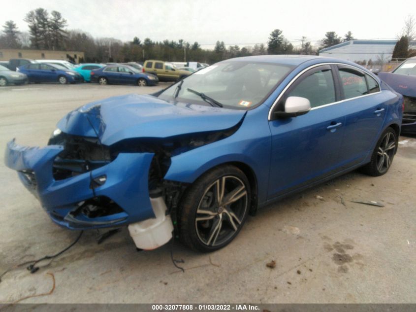 2017 VOLVO S60 R-DESIGN PLATINUM YV149MTS9H2422404