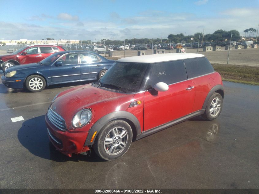 2013 MINI COOPER HARDTOP WMWSU3C52DT689529