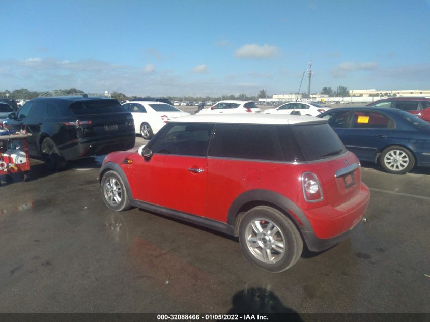 2013 MINI COOPER HARDTOP WMWSU3C52DT689529