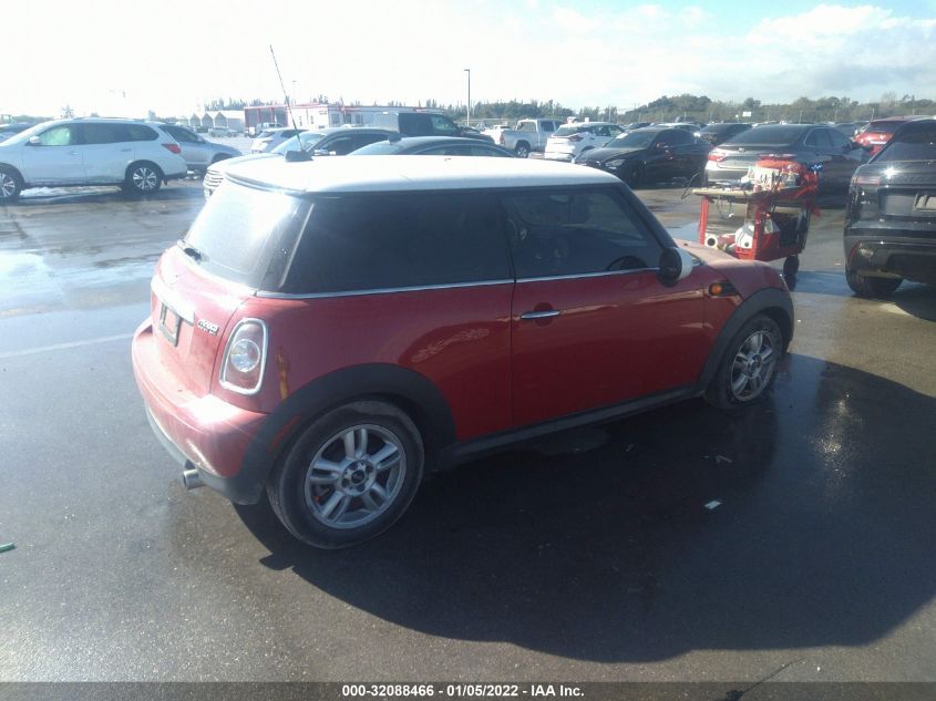 2013 MINI COOPER HARDTOP WMWSU3C52DT689529