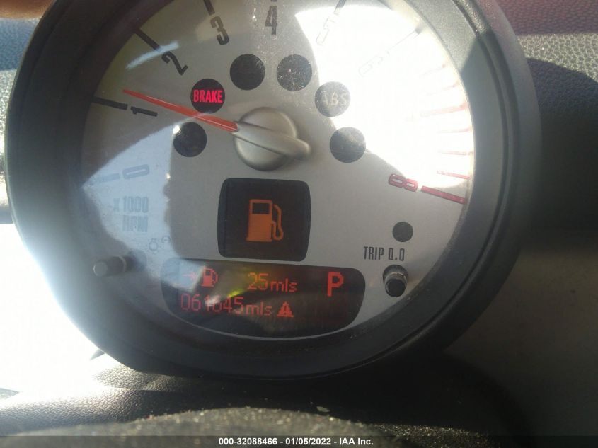 2013 MINI COOPER HARDTOP WMWSU3C52DT689529