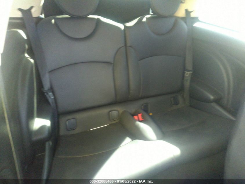 2013 MINI COOPER HARDTOP WMWSU3C52DT689529
