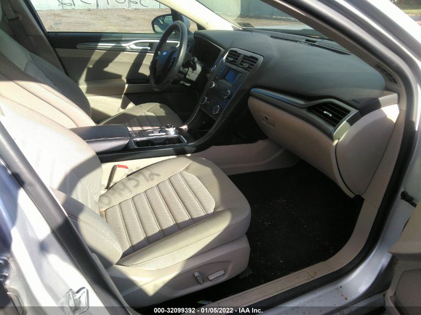 2017 FORD FUSION SE 3FA6P0H72HR388308