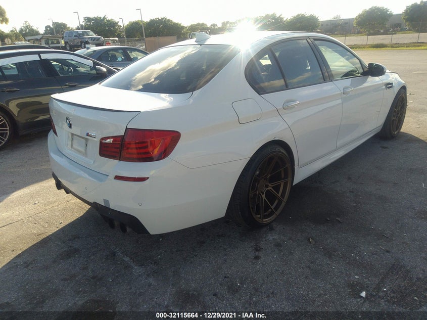 BMW M5 2013