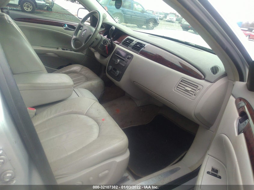Buick Lucerne 2011