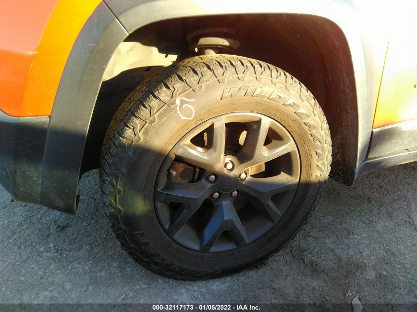 2014 JEEP CHEROKEE TRAILHAWK 1C4PJMBSXEW242462