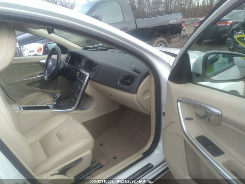 2014 VOLVO S60 T5 YV1612FSXE2271293
