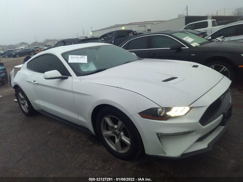 FORD-MUSTANG-1FA6P8TH1J5103654