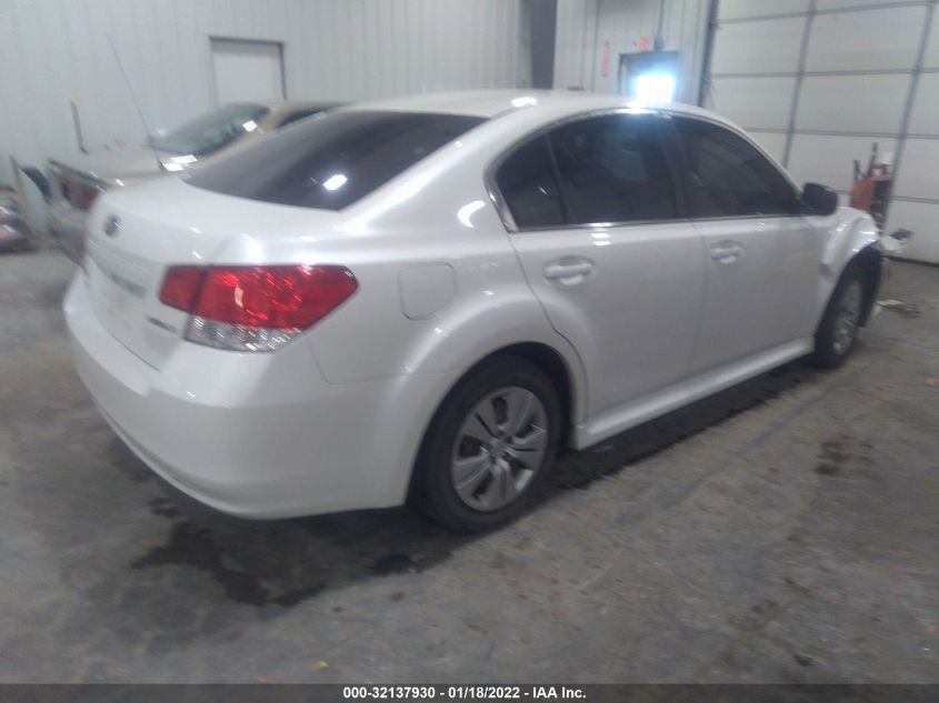 2014 SUBARU LEGACY 2.5I 4S3BMCA65E3007551