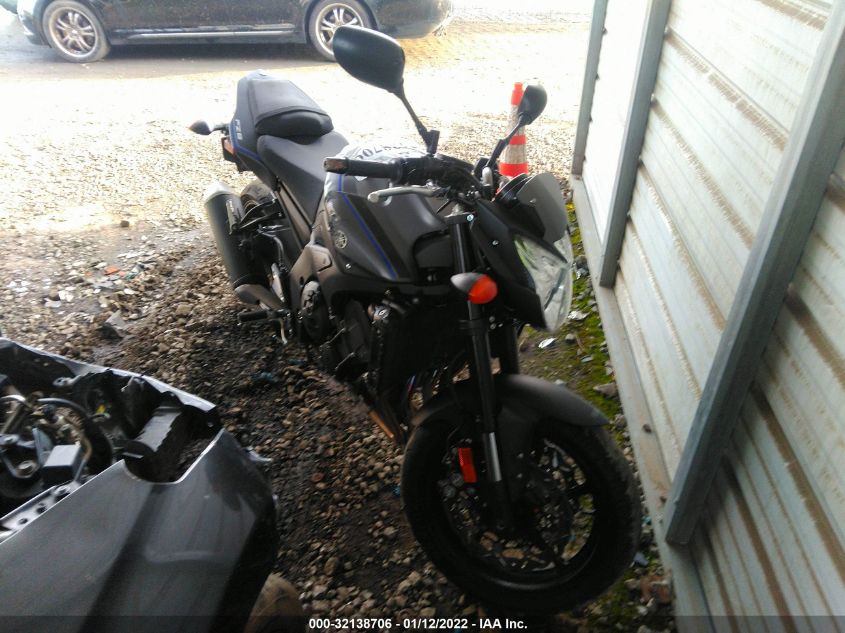 2013 YAMAHA FZ8