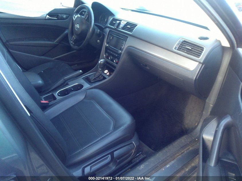 2014 VOLKSWAGEN PASSAT SE 1VWBS7A35EC082833