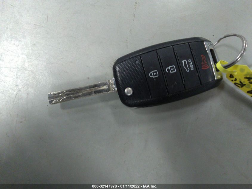 2017 KIA RIO 5-DOOR LX KNADM5A38H6035581