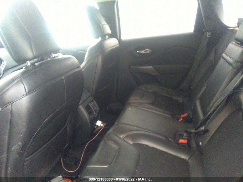 VIN 1C4PJMLB8KD101458 2019 JEEP CHEROKEE LATITUDE PLUS