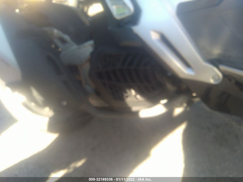 2021 HONDA ADV150 A MLHKF385XM5000277
