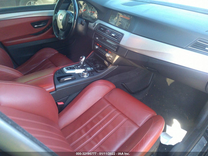 BMW M5 2013
