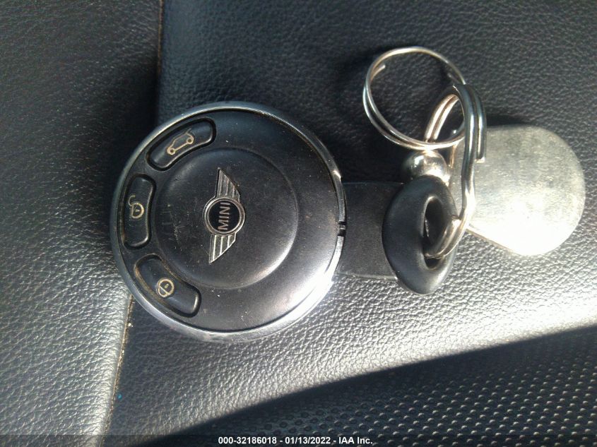 2013 MINI COOPER HARDTOP WMWSU3C59DT373531