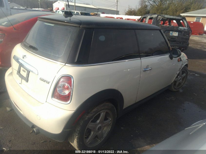 2013 MINI COOPER HARDTOP WMWSU3C59DT373531
