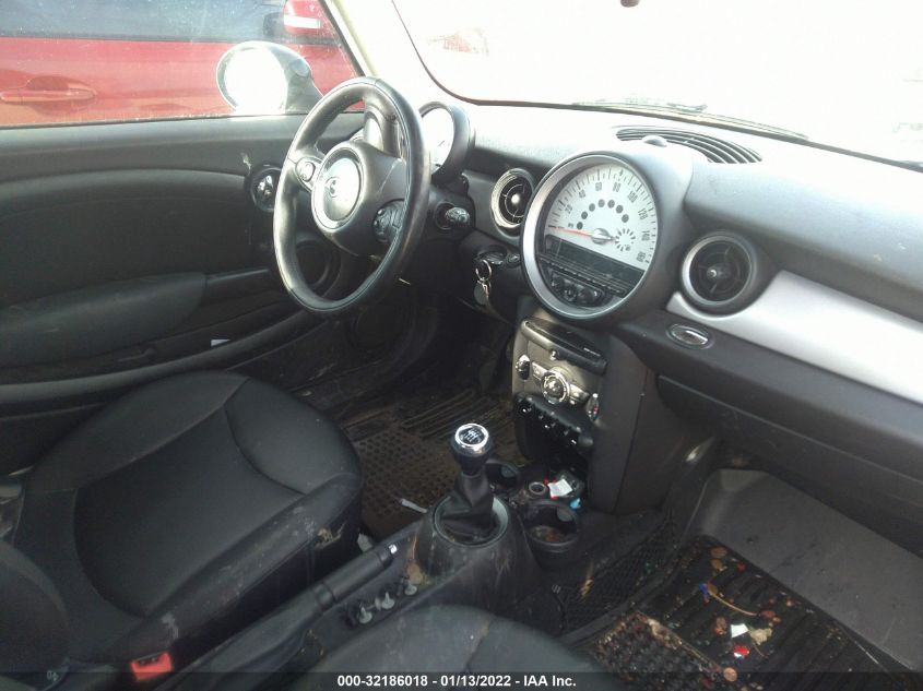 2013 MINI COOPER HARDTOP WMWSU3C59DT373531