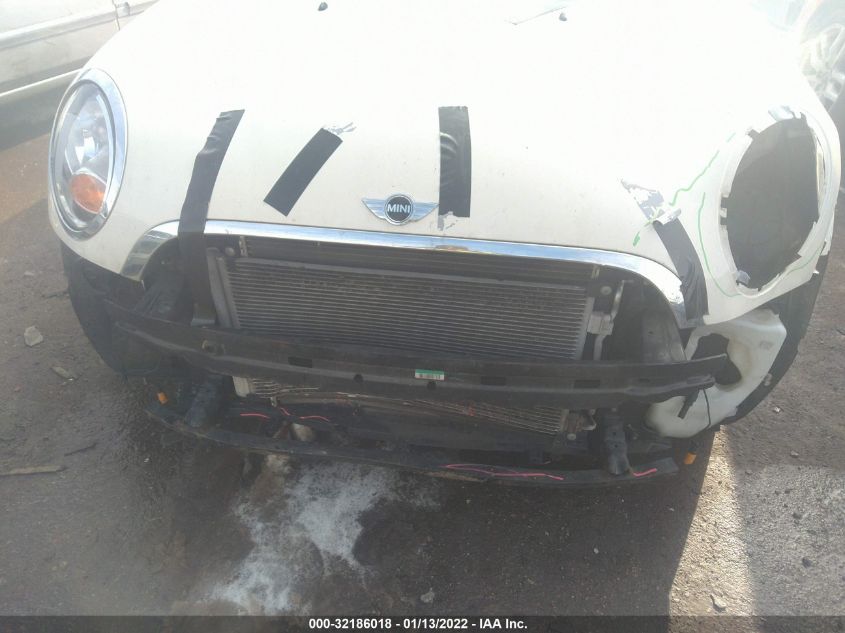 2013 MINI COOPER HARDTOP WMWSU3C59DT373531