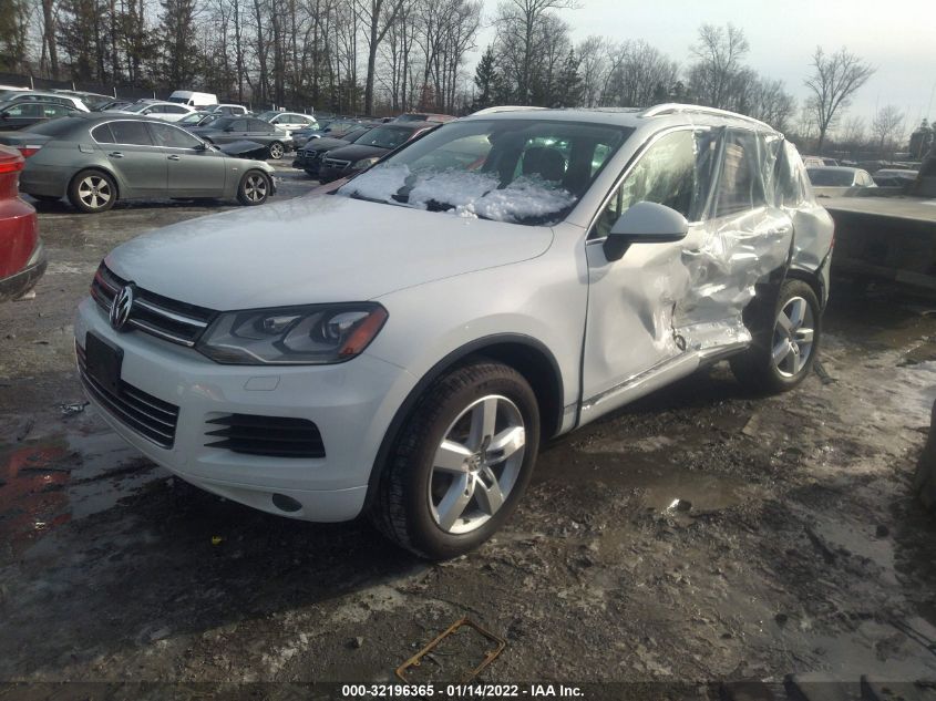 2013 VOLKSWAGEN TOUAREG LUX WVGEF9BP8DD011888